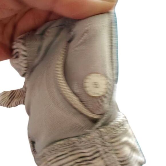 Lululemon Energy Bra - Picture 4 of 5